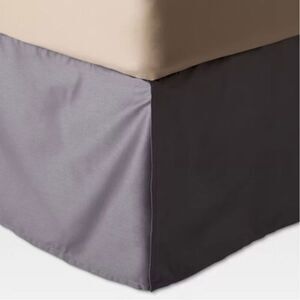Open Box - Threshold - Gray Wrinkle-Resistant Cotton Bed Skirt (Full) - T Gray